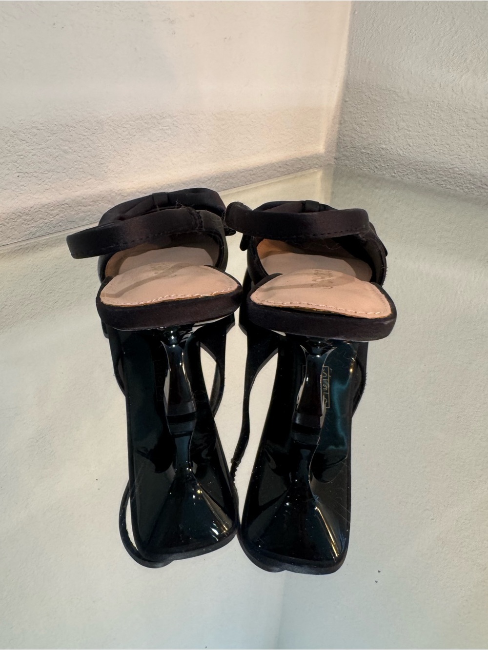 Black Pointed Slingback Mules with Decorative Bow - Picture 4 of 5